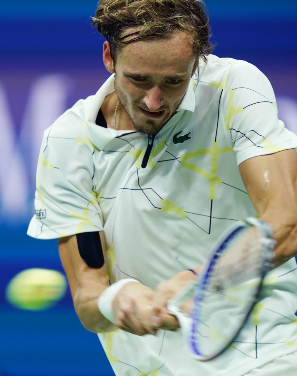 据俱乐部公 据俱乐部公